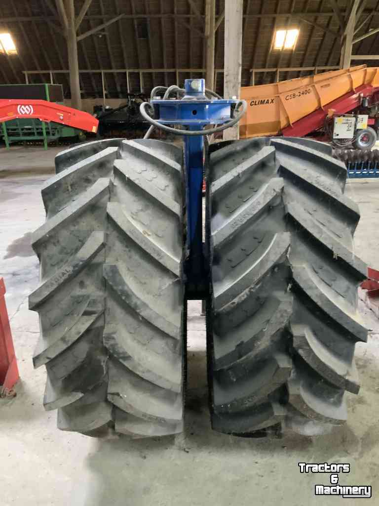 Tasseur à pneus avant VSS Agro Neuswiel