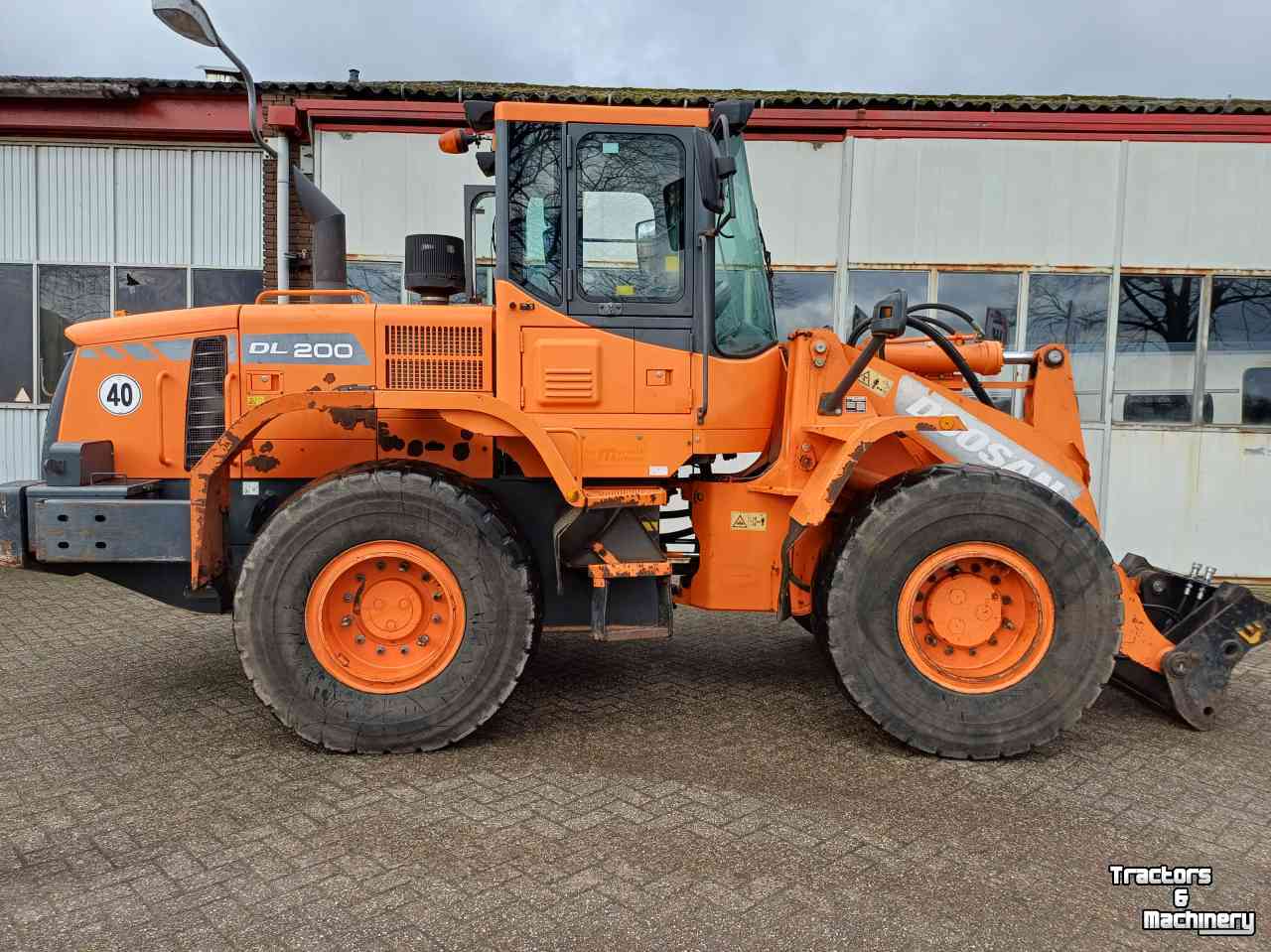 Chargeuse sur pneus Doosan dl 200