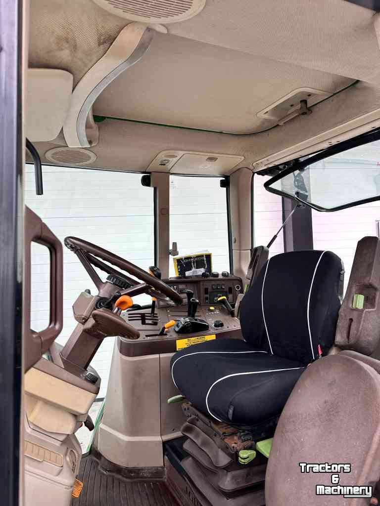 Tracteur John Deere 6220