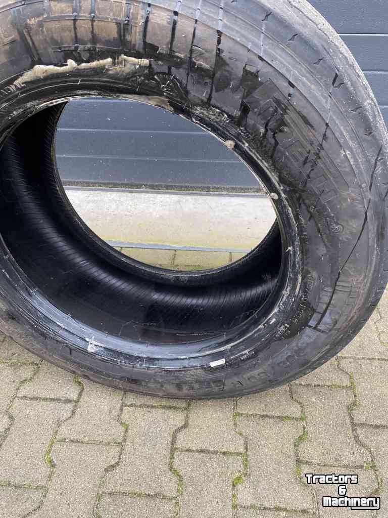 Roues, Pneus, Jantes, Barillets Jumelage Hankook 355/50R22.5