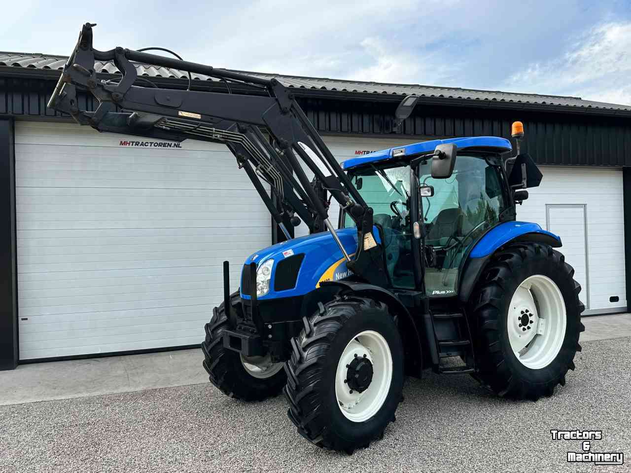 Tracteur New Holland TSA 100