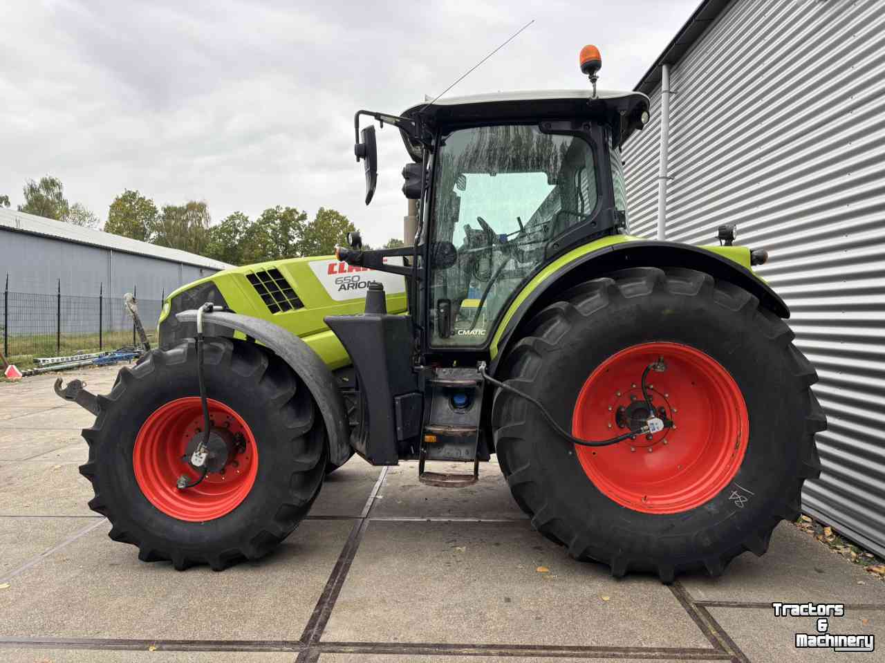 Tracteur Claas Arion 650 CMATIC CIS Tractor
