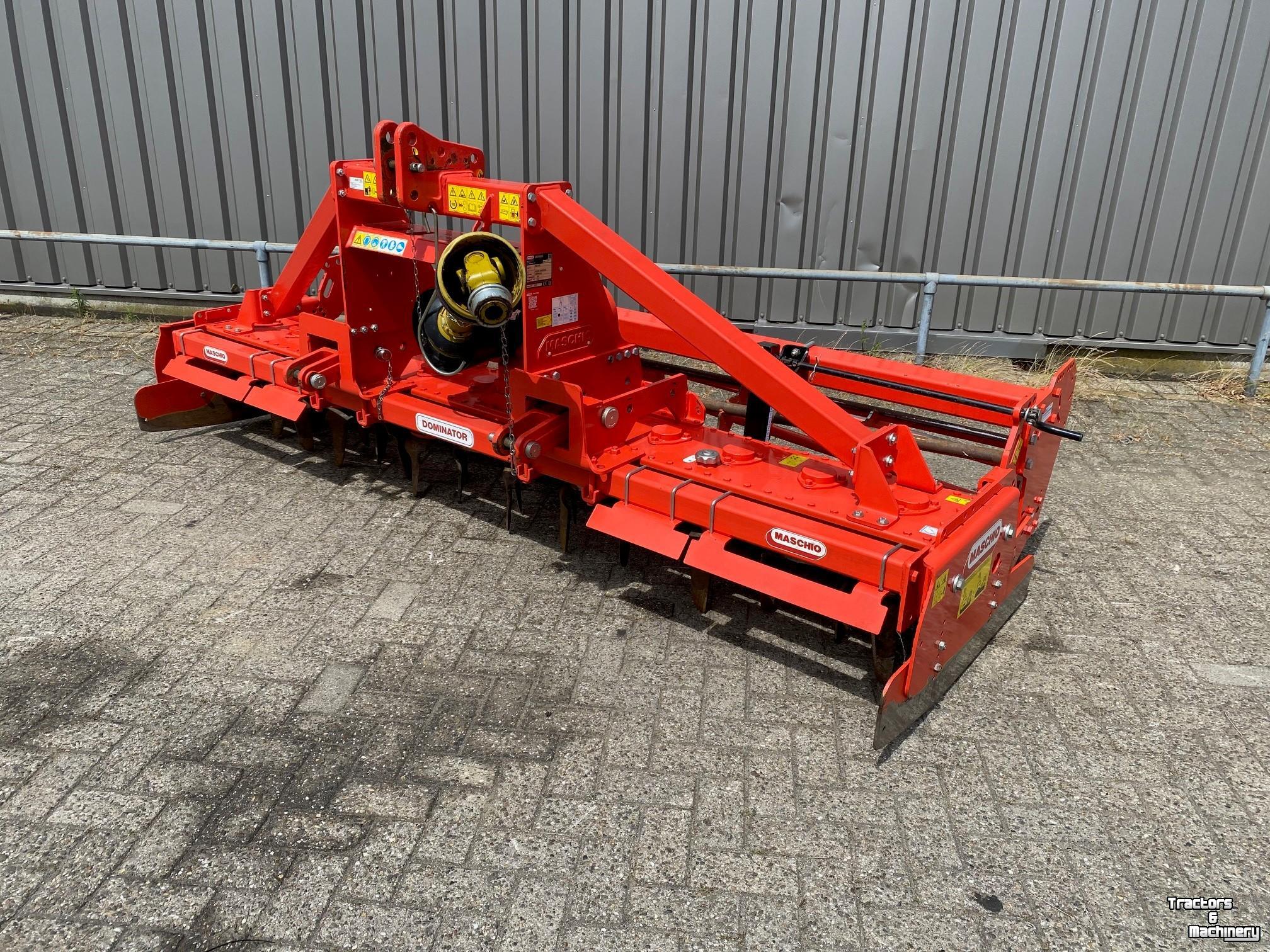 Herse rotative Maschio Maschio dm 3.0 m met openrol
