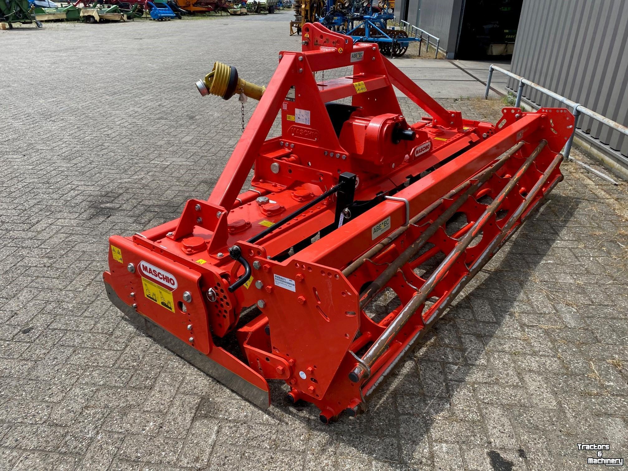 Herse rotative Maschio Maschio dm 3.0 m met openrol