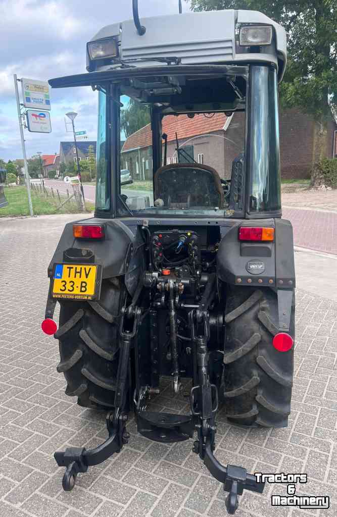 Tracteur pour vignes et vergers Deutz-Fahr Agroplus 70S