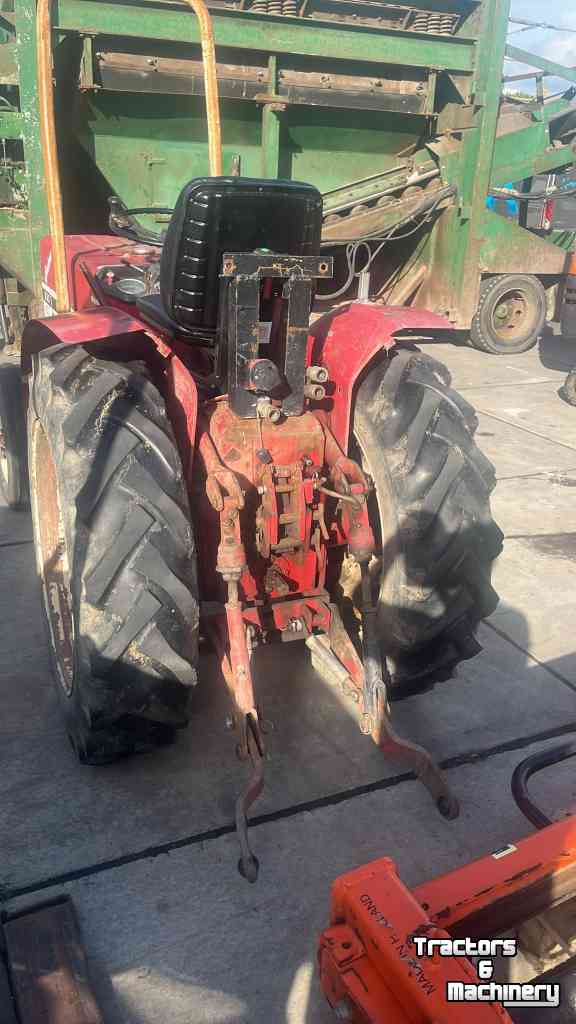 Tracteur pour vignes et vergers Case-IH 633V