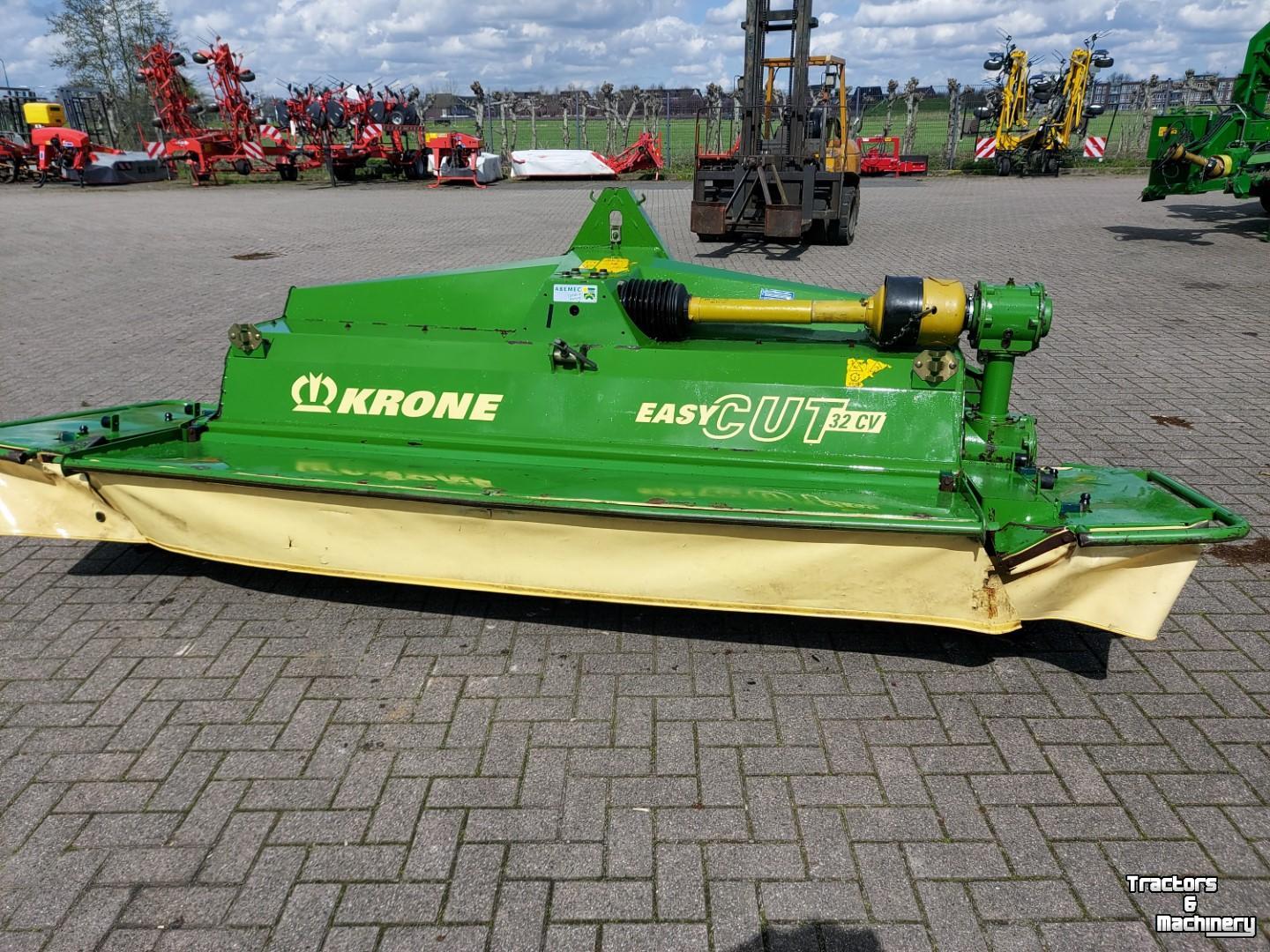 Faucheuse Krone  FRONTMAAIER EASYCUT32CV