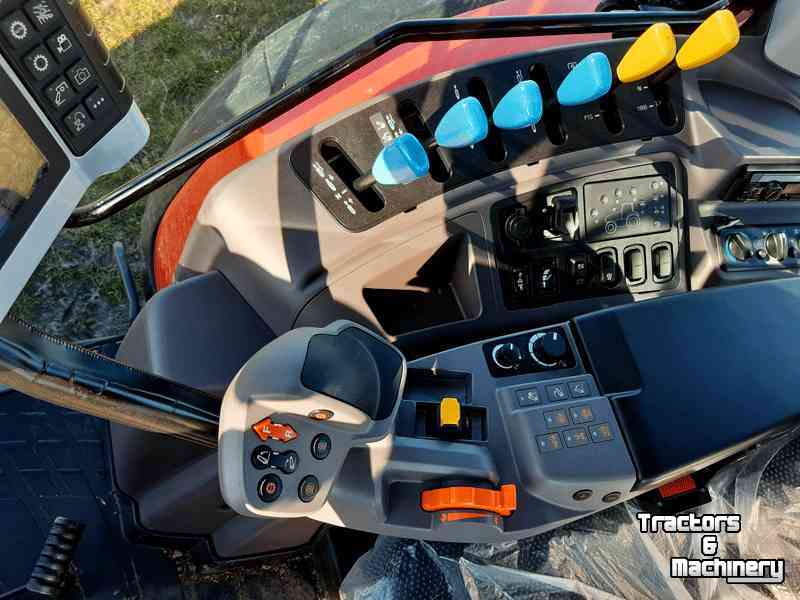 Tracteur Kubota M6-132