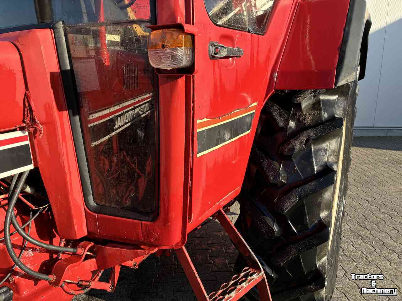 Tracteur International 845XL