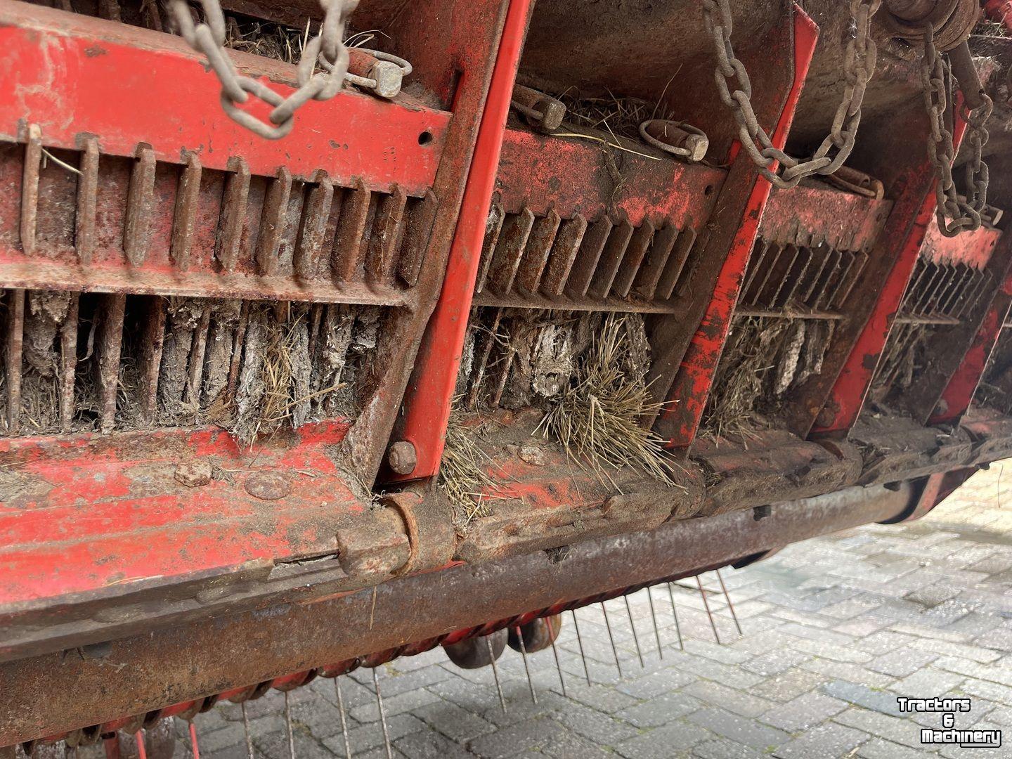 Autochargeuse Taarup 465