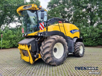 Ensileuse automotrice New Holland FR 700