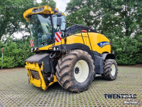 Ensileuse automotrice New Holland FR 700 hakselaar