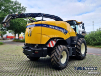 Ensileuse automotrice New Holland FR 700 hakselaar