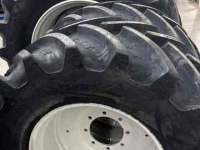 Roues, Pneus, Jantes, Barillets Jumelage BKT 710/60 R38 + 600/60 R28 op velg
