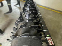 Décompacteur McConnel SHAKAERATOR bouwlandwoeler - vibratiewoeler