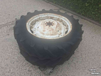 Roues, Pneus, Jantes, Barillets Jumelage Ford 12.4R34