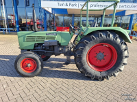 Tracteur pour vignes et vergers Fendt 102S
