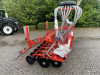Semoir Kuhn ZAAIMACHINE VENTA TYPE BTF3000 24DD