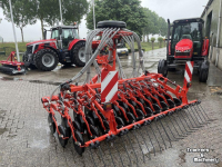 Semoir Kuhn ZAAIMACHINE VENTA TYPE BTF3000 24DD