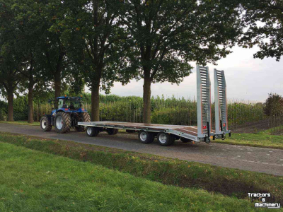 Semi-remorque surbaissé Heuvelmans Dieplader