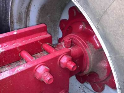 Autochargeuse  BS 8 Wielig onderstel