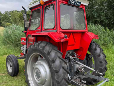 Tracteur Massey Ferguson 155 2WD Tractoren