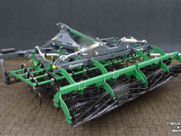 Combination de préparation du lit de semence Hofstede PUMA CA Zaaibed bereider combinatie berijder cultivator