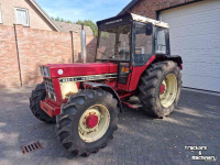 Tracteur International 844-s