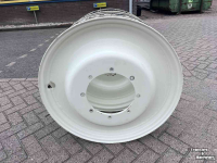 Roues, Pneus, Jantes, Barillets Jumelage New Holland Molcon W8-32 set velgen vast