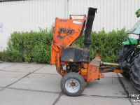 Déchiqueteuse de bois JBM 831ZX houtversnipperaar op wielstel takkenhakselaar