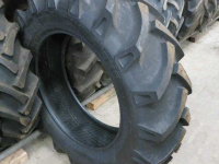 Roues, Pneus, Jantes, Barillets Jumelage  13.6R28 BKT TR135 nieuw