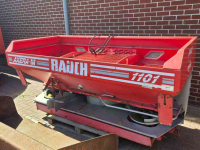 Distributeur d‘engrais Rauch Axera M 1101