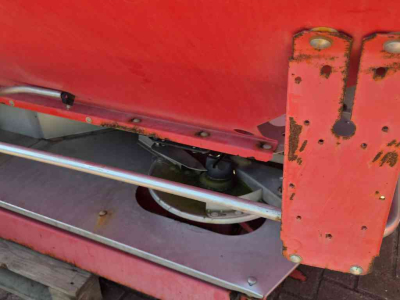 Distributeur d‘engrais Rauch Axera M 1101