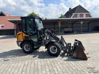 Chargeuse sur pneus Giant G2500 HD X-TRA. Bak en Lepels, Vol cabine, 208 uur.