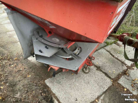 Distributeur d‘engrais Kuhn AXERA-H 1101
