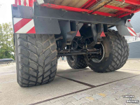 Autochargeuse Pottinger Jumbo 6000L Combiline. Gedwongen gestuurd