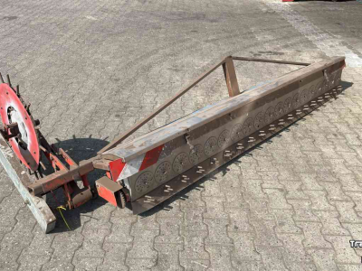 Distributeur de microgranulés  Granulaatstrooier loopwiel mestverwerking
