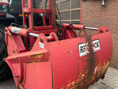 Coupe-blocs d'ensilage Redrock Kuilhapper hefmast voermachines