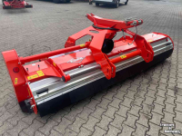 Rotobroyeur Kuhn BPR 305 klepelmaaier front en achter weidebouwmachines