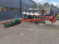Charrues Kverneland EG 85 4 schaar ploeg met Packomat vorenpakker