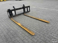 Fourches à palettes cadre  Vorkenbord shovel capaciteit 8 ton