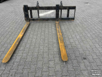 Fourches à palettes cadre  Vorkenbord shovel capaciteit 8 ton