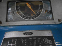 Tracteur Ford 2000