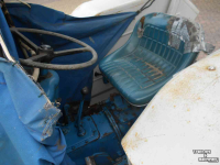 Tracteur Ford 2000