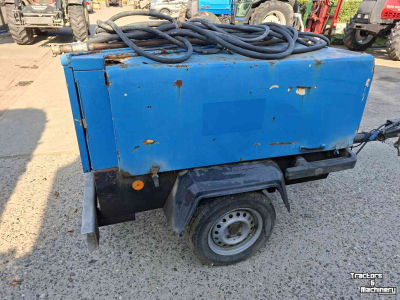 Compresseur  Luchtcompressor met dieselmotor