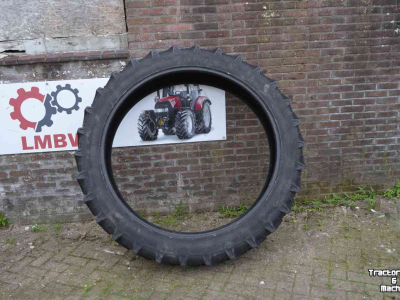 Roues, Pneus, Jantes, Barillets Jumelage Kleber 270/95r48