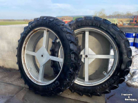 Roues, Pneus, Jantes, Barillets Jumelage Continental 320/90R32 en 340/85R48