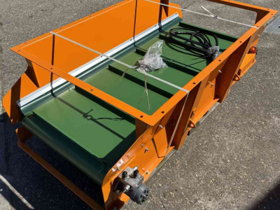 Distributeur de paille pour des logettes Flingk SVV 1250