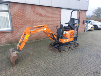 Pelles sur pneus Hitachi 10U