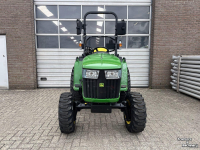Tracteur pour vignes et vergers John Deere 3038E